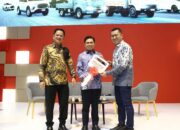 IAMI serahkan 53 unit ELF NQR B Minitrans Transjakarta