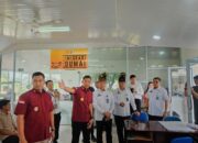 Staf khusus menteri saat melakukan kunjungan di Kantor Imigrasi Dumai