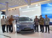 Geely buka pemesanan mobil hybrid pertamanya di Indonesia