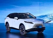 Intip teknologi parkir otomatis canggih OMODA O7, bisa pakai remot