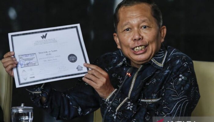 Profil Arsul Sani, Hakim Konstitusi yang datang dari politisi